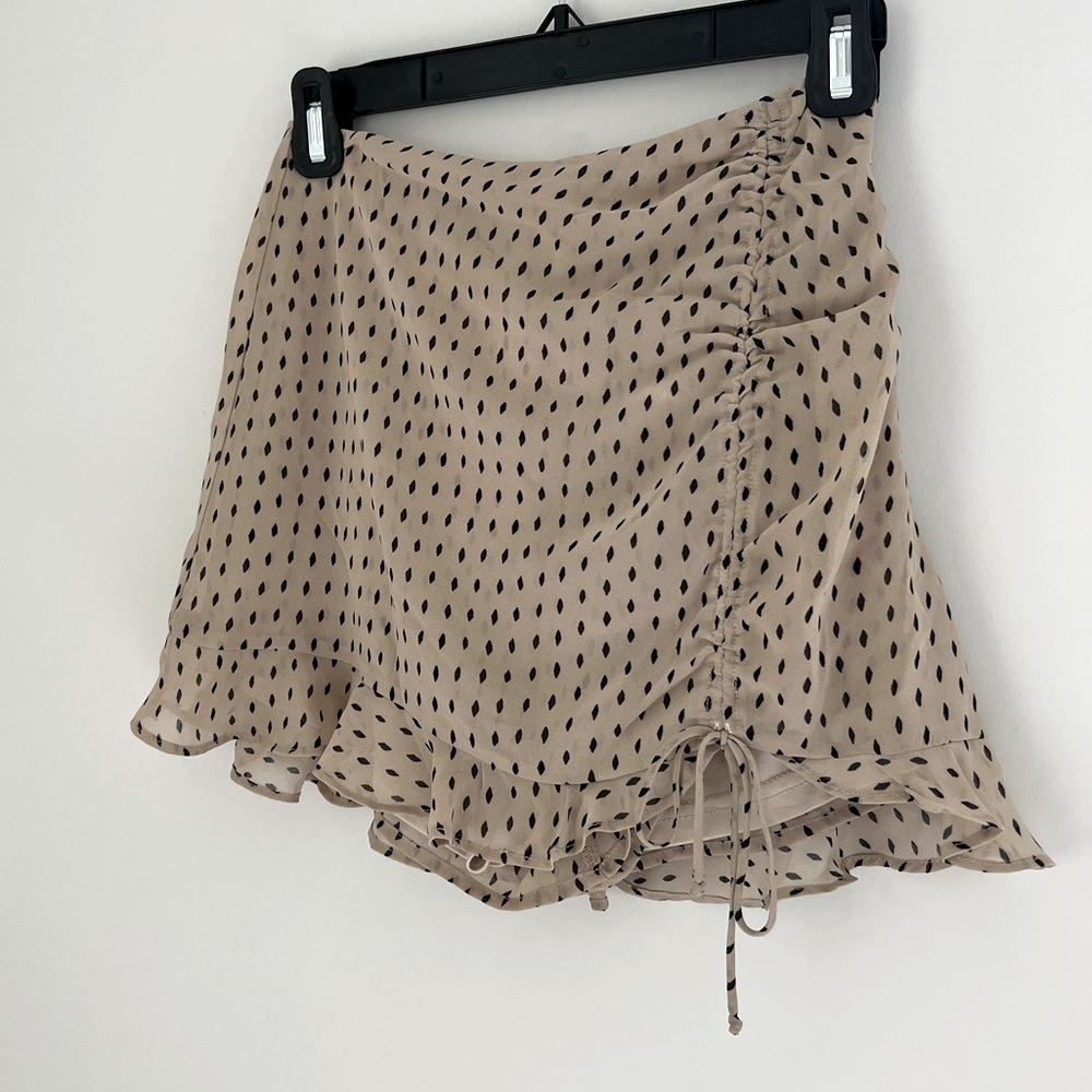 American Threads tan patterned cinch skort XS